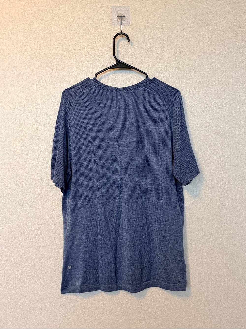 lululemon athletica Men's Short Sleeve Tee - Heather Navy - Picture 2 of 3